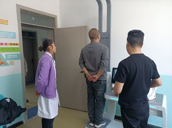 嘉樂(lè)醫(yī)療智能體檢一體機(jī)檢測(cè)中 嘉樂(lè)醫(yī)療智能體檢一體機(jī)檢測(cè)中